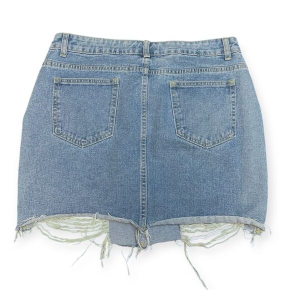 PRETTYLITTLETHING Women’s Blue Distressed High-Waisted Denim Mini Skirt Size 10 - Picture 3 of 6